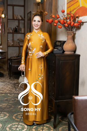 Áo dài bà xui 3