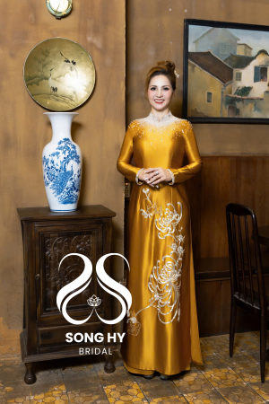 Áo dài bà xui 4