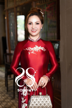 Áo dài bà xui 6