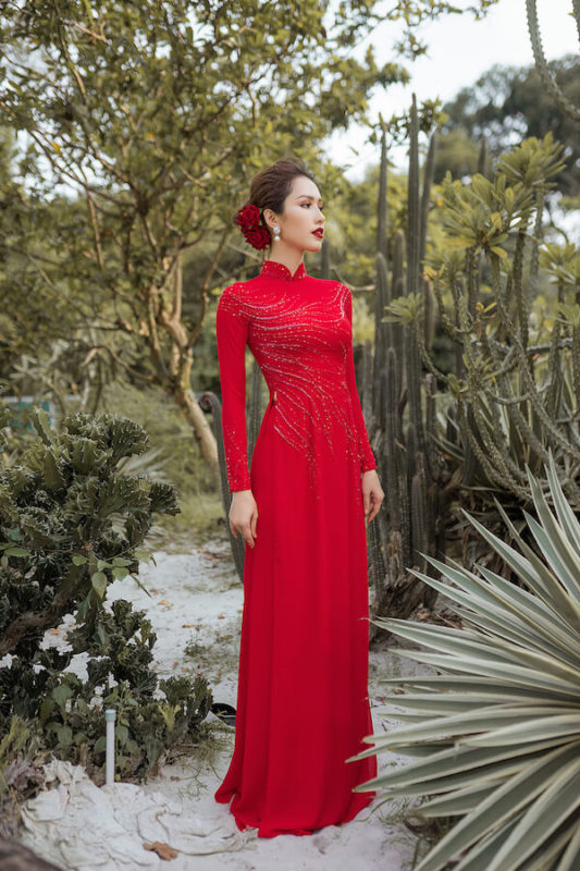 áo dài cô dâu đỏ kết ren đỏ