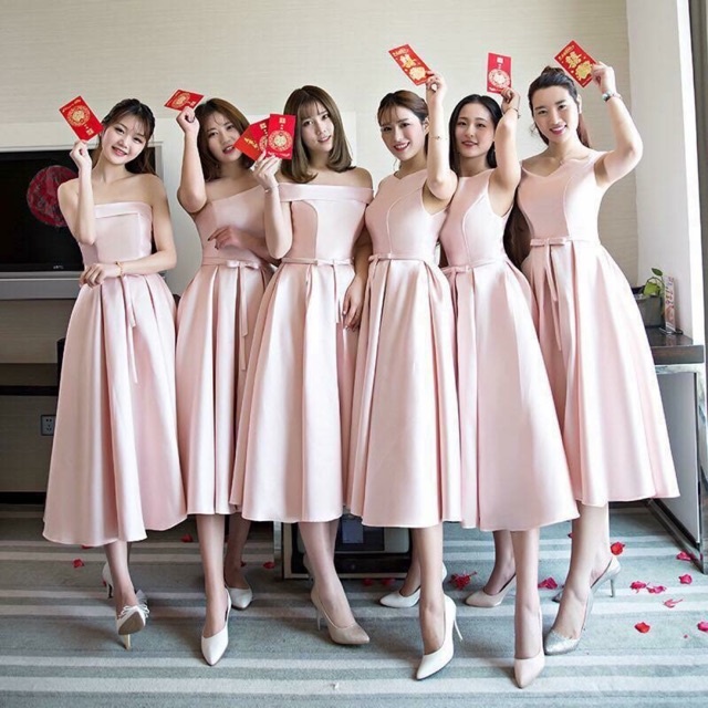 đầm phụ dâu hồng ngắn 